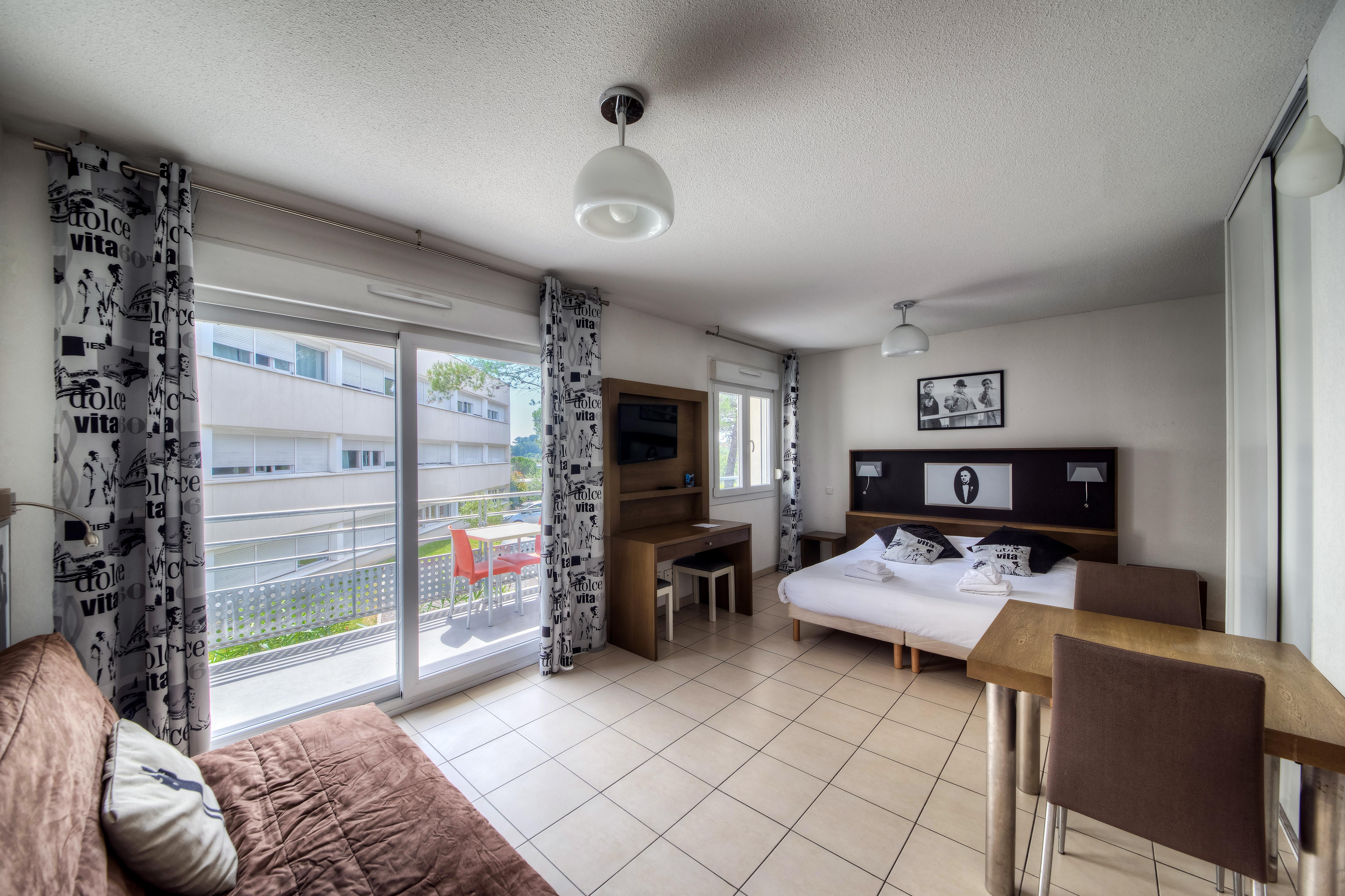 Zenitude Hôtel-Résidences Le Maestria Antibes Esterno foto