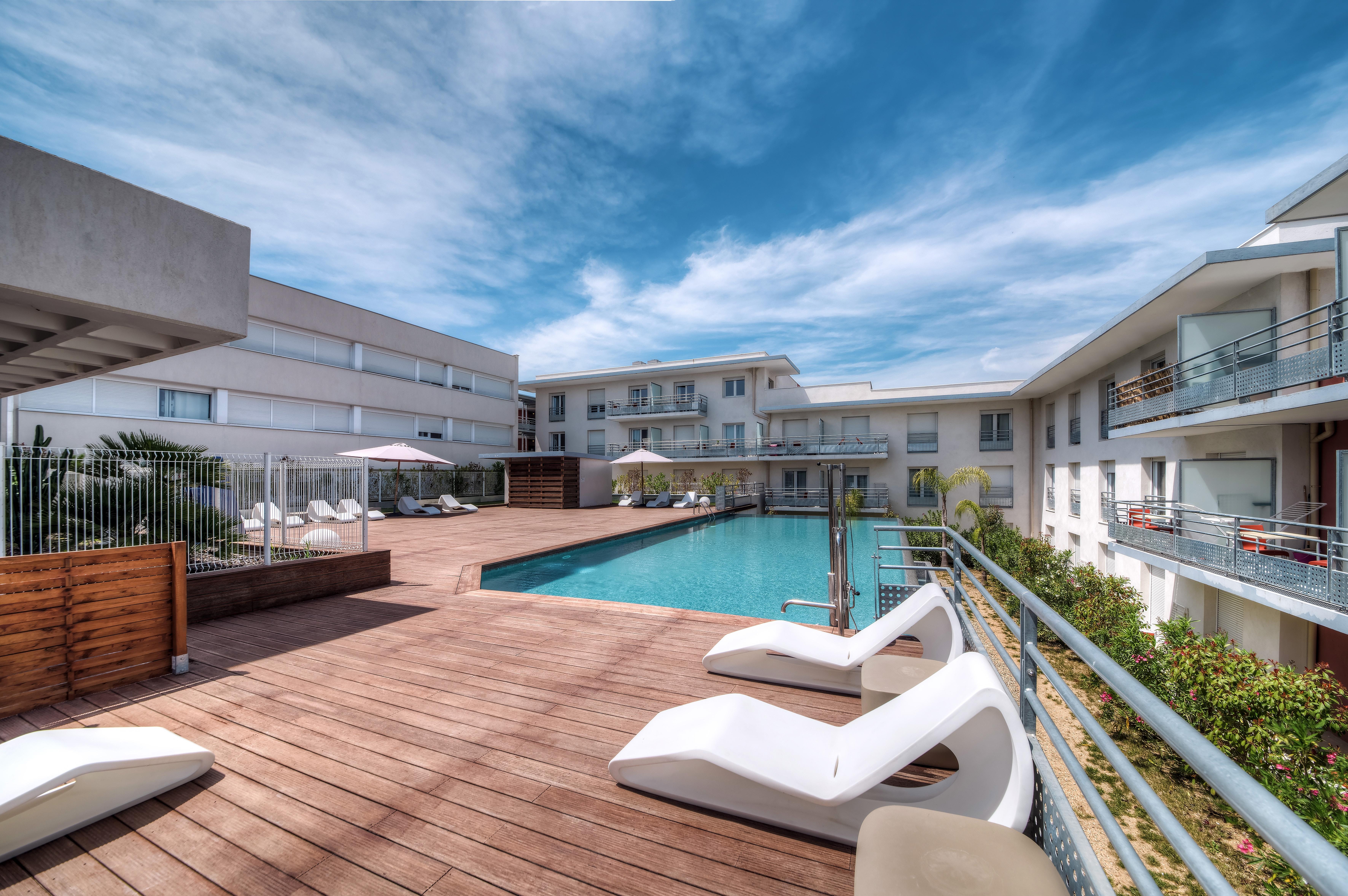 Zenitude Hôtel-Résidences Le Maestria Antibes Esterno foto