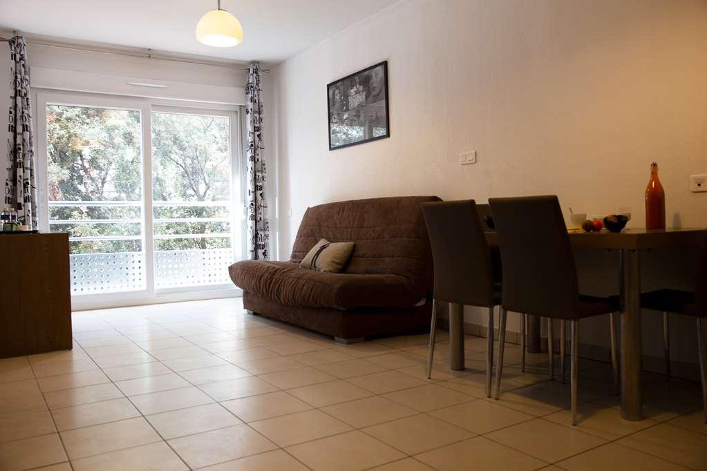 Zenitude Hôtel-Résidences Le Maestria Antibes Camera foto